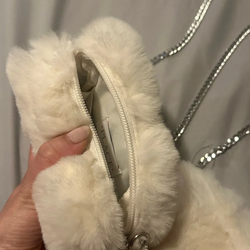 Beautiful fur with chain purse (set of 2)